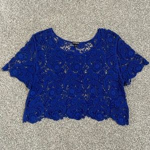 Express Crochet/Lace Crop Top size L